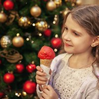 Мороженое в ГУМе самое вкусное! :: Надежда Антонова
