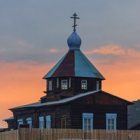 Церковь в закатном свете :: Sait Profoto