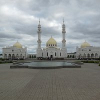 Белая мечеть в Булгарах :: Надежда 