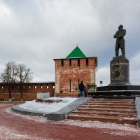 Памятник Чкалову :: Александр Синдерёв
