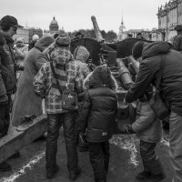 5.Выставка на Дворцовой... :: Юрий Велицкий