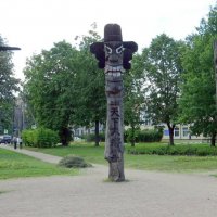 Идолы в парке :: Вера Щукина
