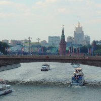 А из вашего окна Москва река там видна. :: Александр Качалин