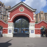 Ворота Покровского монастыря :: Дмитрий Никитин