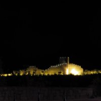 Крепость “Трапезица“ ночью :: ИРЭН@ .