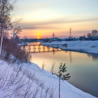 Закат над зимней рекой :: Николай 