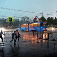 Вечерний дождь в городе :: Андрей 