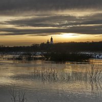 Закат на реке Шерна. :: Ирина Нафаня