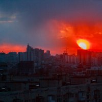 Краски заката над городом :: Олег 