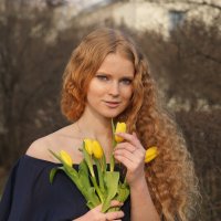 Жёлтые тюльпаны. :: Саша Бабаев