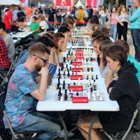 Шахматы остаются самым массовым видом спорта! :: Александр Чеботарь