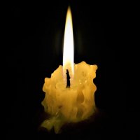 Благодатный огонь сошел в Кувуклии храма Гроба Господня в Иерусалиме :: Константин Анисимов