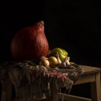 Овощи на темном :: Алексей Родионов