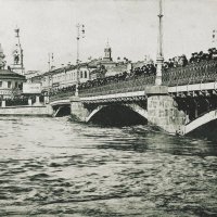 Дата. Наводнение в Москве в апреле 1908 г. Москворецкий мост :: Евгений Кочуров