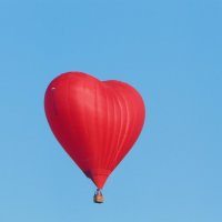 Воздушный шар в фррме сердца. :: Наталья Цыганова 