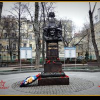 Памятник "Ополченцам Замоскворечья". :: Татьяна Помогалова