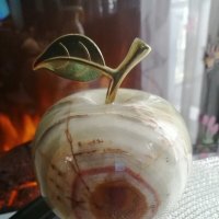 Большое яблоко из оникса. :: ОКСАНА ЮРЬЕВНА ШВЕЦ