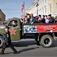 На Невском 9МАЯ :: Виктор Никитенко