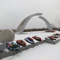 Мемориал «Разорванное кольцо» :: Валентина Жукова