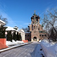 дорожка к храму :: Олег Лукьянов