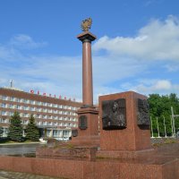 Великие Луки, июнь 2020, на площади Ленина... :: Владимир Павлов