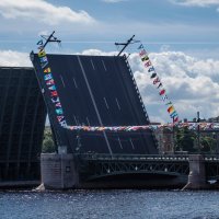 Дворцовый мост :: Наталья Левина