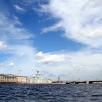 Питерское небо - глубокое, как океан :: Елена Даньшина