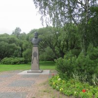 Памятник  С.И. Мосину - изобретателю легендарной трехлинейной винтовки :: Елена Павлова (Смолова)