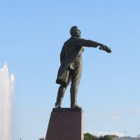 Памятник Ленину на Московской площади :: Вера Щукина