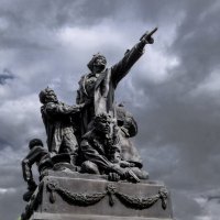 Памятник Генералу Михаилу Г. Ефремову :: Георгий А
