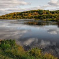 В реку смотрятся облака. :: Виктор Бондаренко
