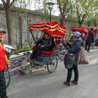 Перенесемся в дек.2018 г.! На велорикшах по старым улочкам Пекина! :: Юрий Поляков