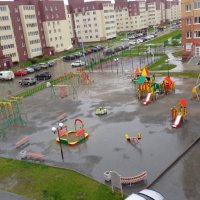 Детская площадка. Дождь. :: Андрей Макурин