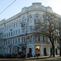 Одесса. Дом с самым длинным в Европе балконом :: Юрий Тихонов