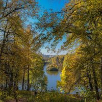 Октябрь в Царицыно... :: Владимир Жданов