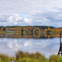Осенью на озере :: Галина Кан