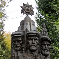 Памятник ополченцам Замоскворечья. :: Александр Качалин