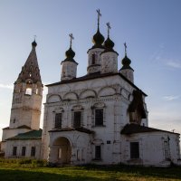 Дмитриевская церковь в Дымково. :: Андрей Дурапов