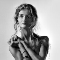 Монохромный портрет девушки... :: Андрей Войцехов