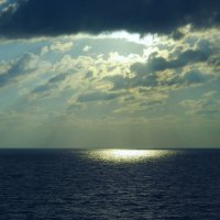Солнечная дорожка на море. :: Валерьян Запорожченко