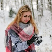 Зимний портрет девушки, зима, снегопад :: Анатолий Клепешнёв