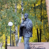 Памятник Борису Пастернаку в Скарятинском саду :: Лира Цафф