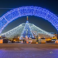 Иллюминация на Новогодней ёлке в Белгороде - 2015г. :: Игорь Сарапулов