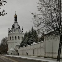 У стен монастыря . :: Святец Вячеслав 