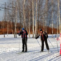 Всей семьёй на лыжи ! :: Анатолий Колосов