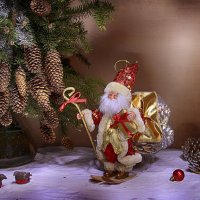 Дед Мороз торопится к нам с подарками! :: Вера Щукина
