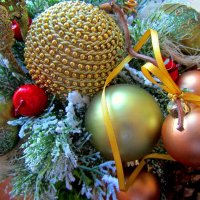 Праздничные шары :: Сергей Карачин
