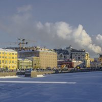 Москва-река, мороз и солнце. :: Петр Беляков