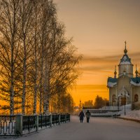 Утро на набережной :: Елена Чудиновских