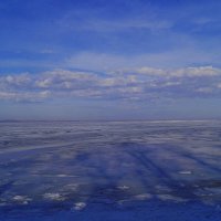 замерзшее азовское море выглядит как одни сплошные облак :: Vlad Proshin 